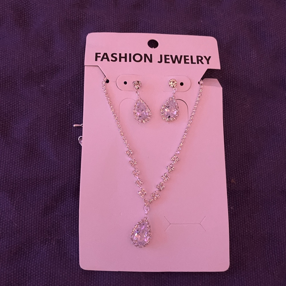 cubic zirconium necklace with matching earrings streeling silver